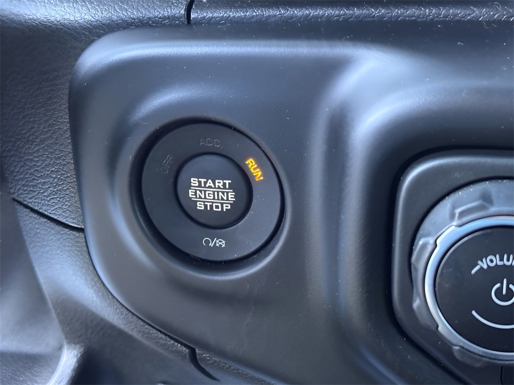 Used 2021 Jeep Wrangler Unlimited Sahara image 18