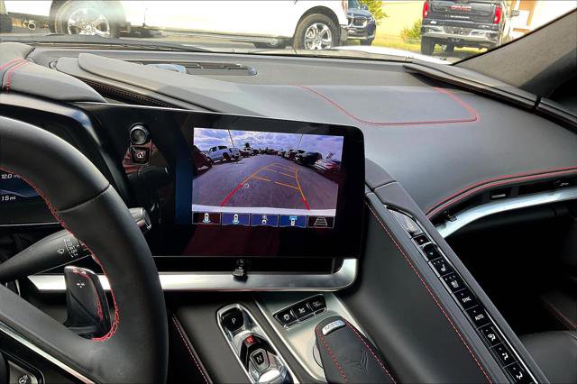 Used 2025 Chevrolet Corvette Stingray Premium Conv w/ Z51 Performance Package image 13