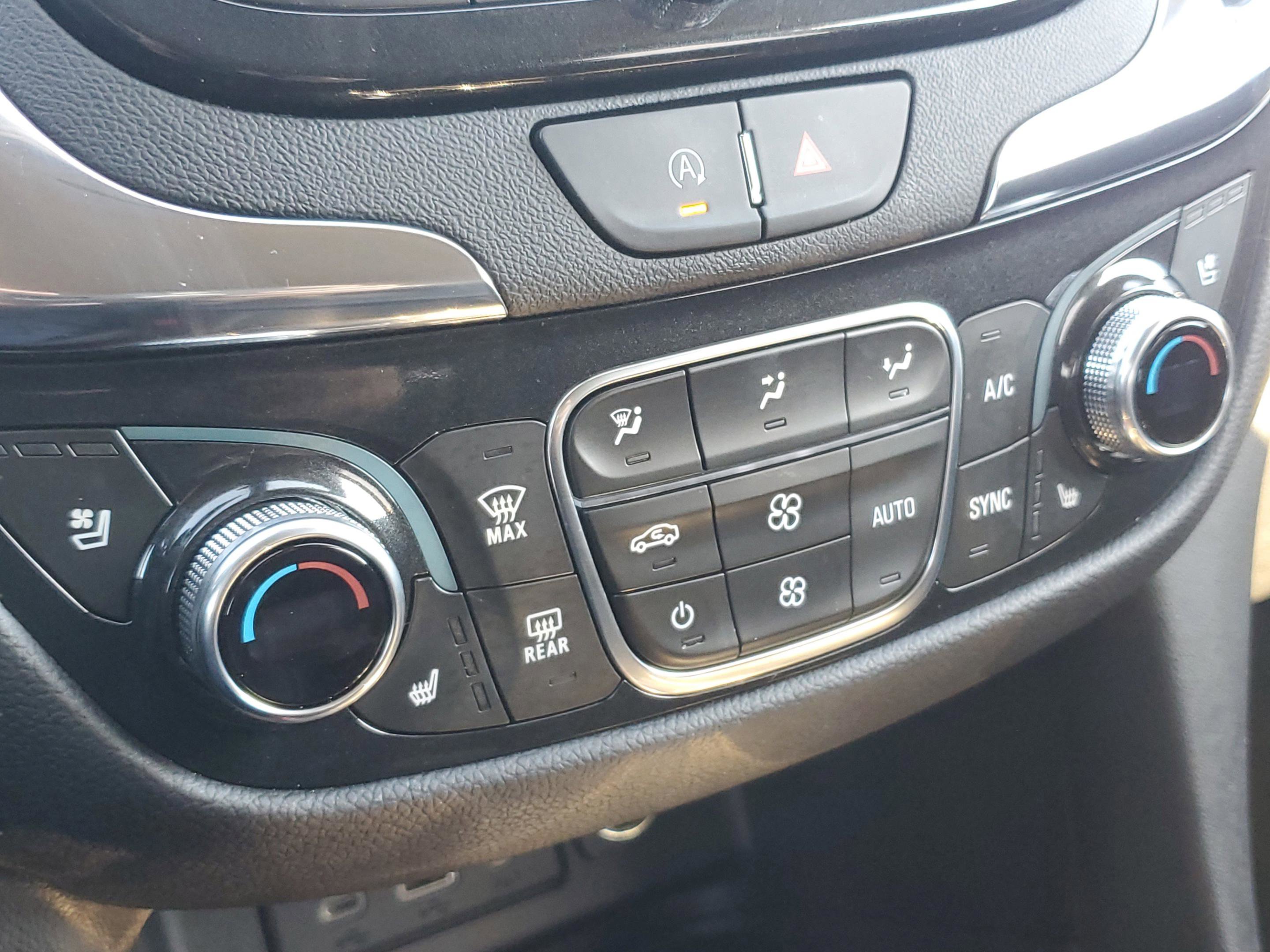 Used 2024 Chevrolet Equinox Premier AWD/4WD image 27