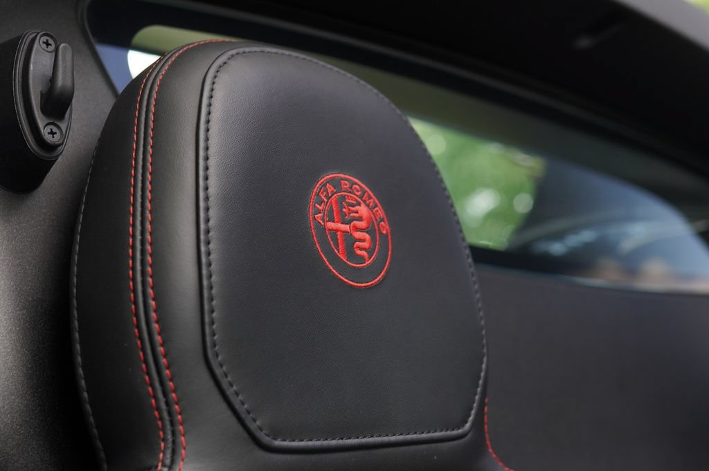 Used 2019 Alfa Romeo 4C Spider RWD image 53