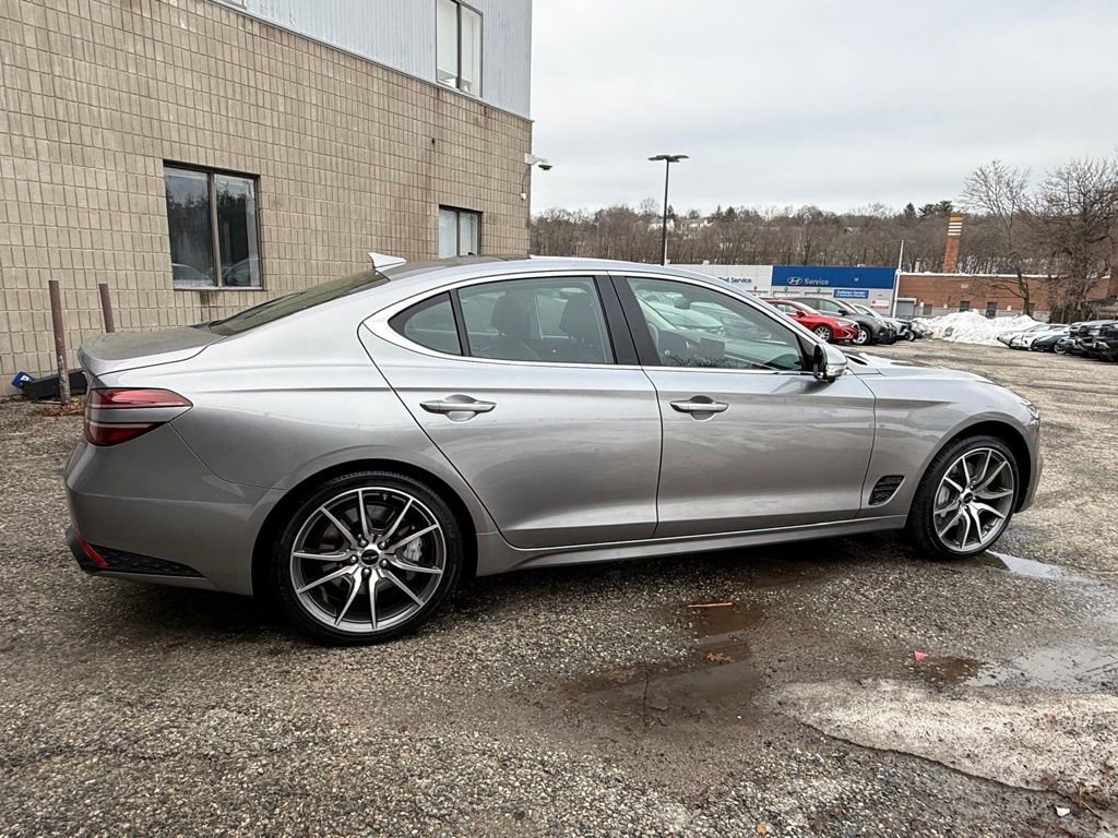 Used 2026 Genesis G70 2.5T Prestige image 7