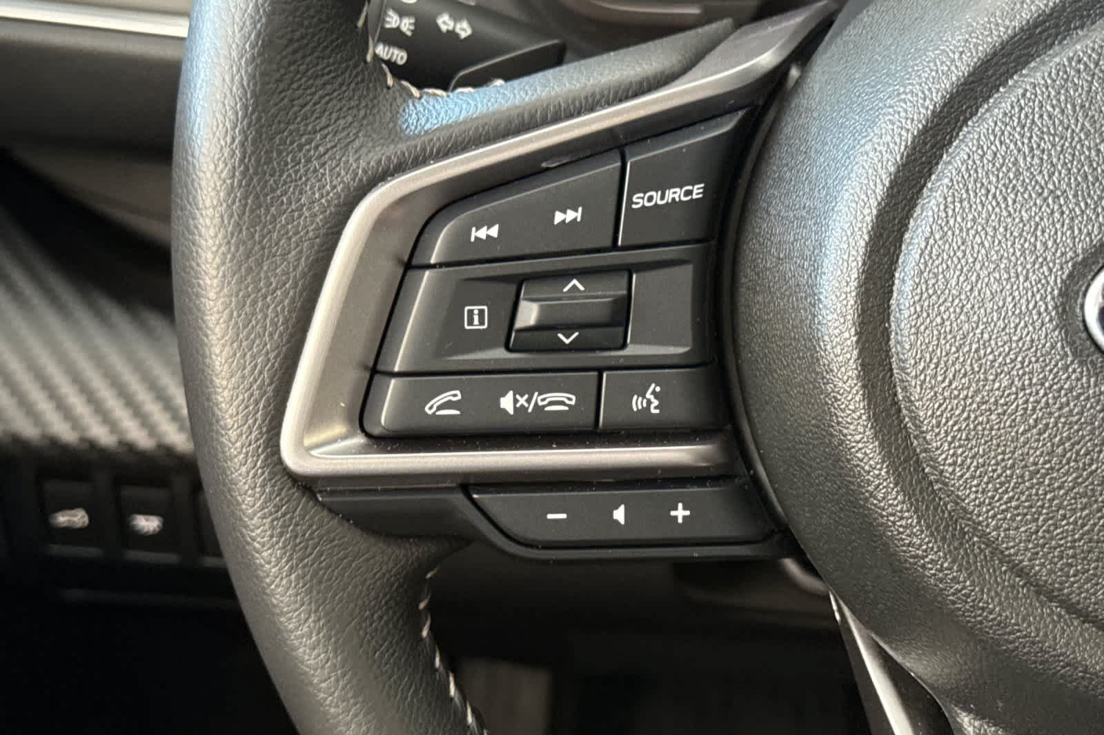 Used 2025 Subaru Ascent Premium AWD/4WD image 26