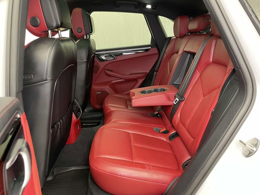 Used 2023 Porsche Macan image 19