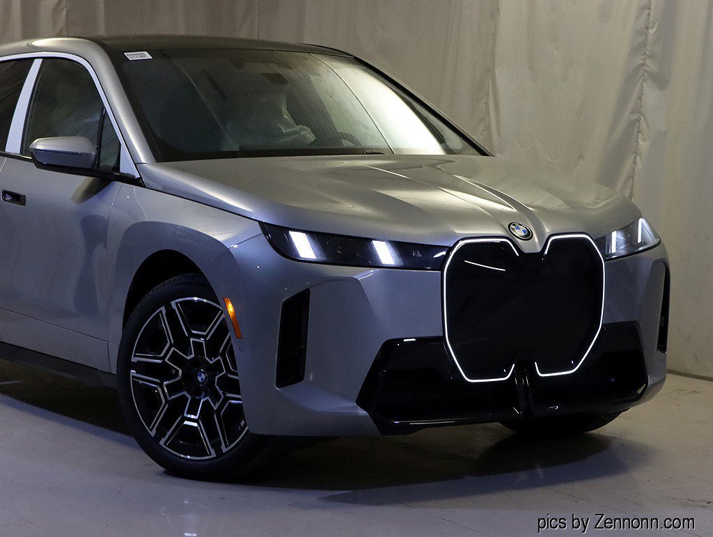 Used 2026 BMW iX xDrive60 image 2