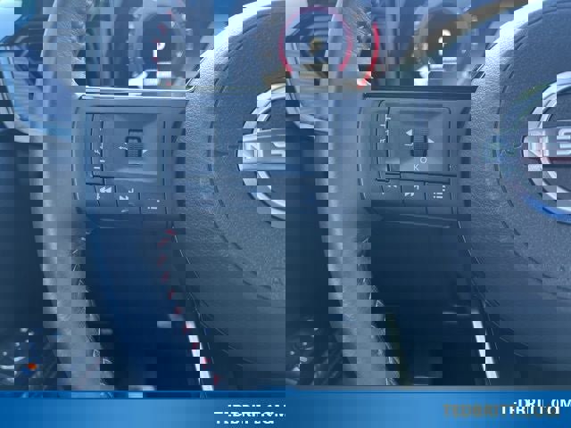 Used 2025 Nissan Kicks SR image 29