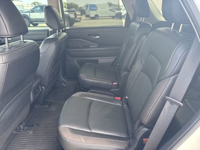Used 2022 Nissan Pathfinder SL w/ SL Premium Package image 9