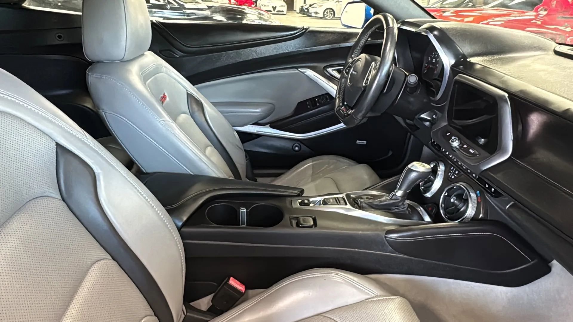 Used 2018 Chevrolet Camaro SS RWD image 10