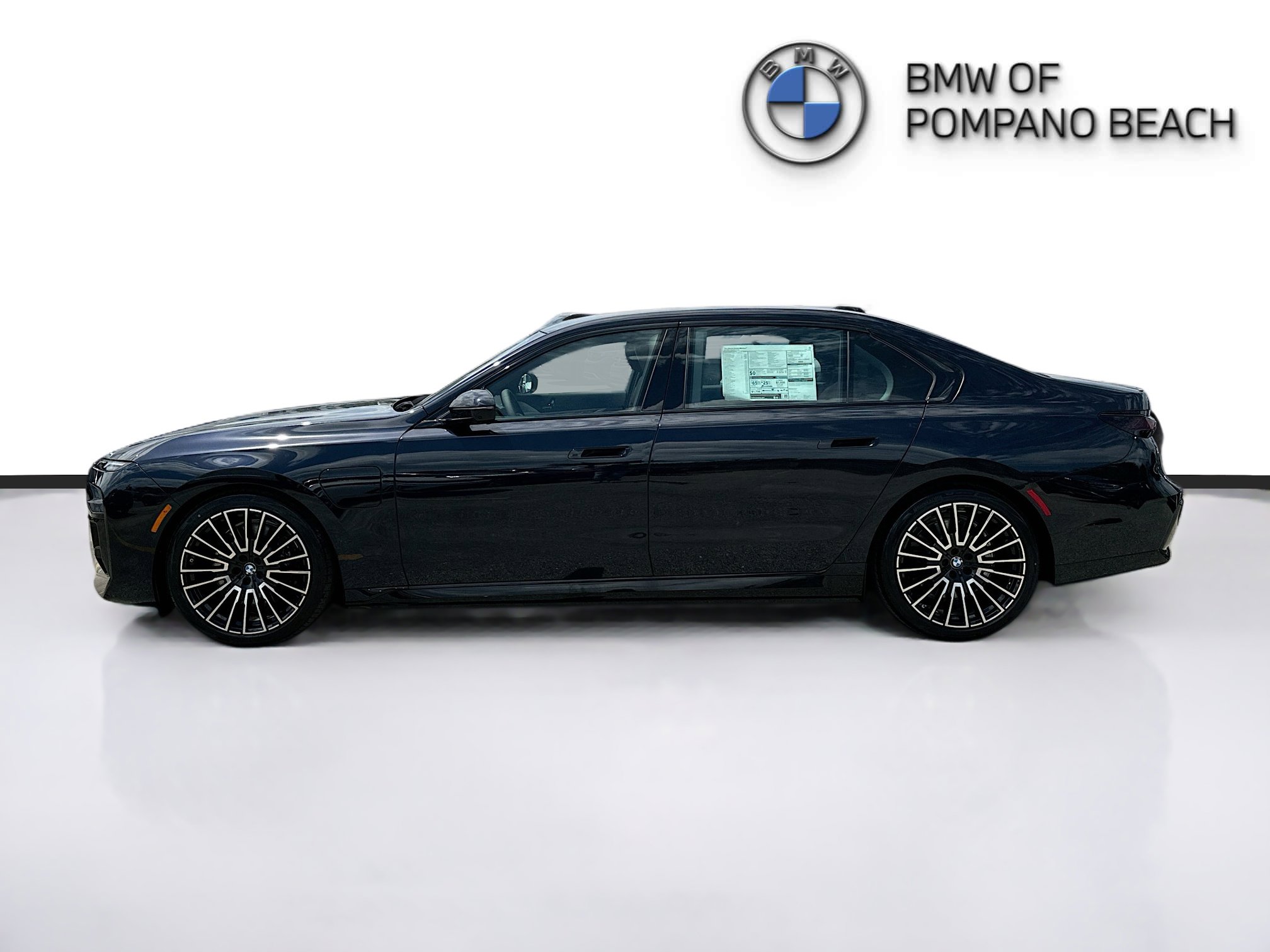 New 2025 BMW 750e xDrive w/ Luxury Rear Seating Package image 4