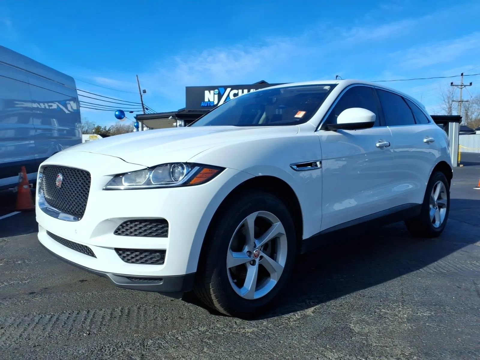 Used 2020 Jaguar F-PACE Premium image 7