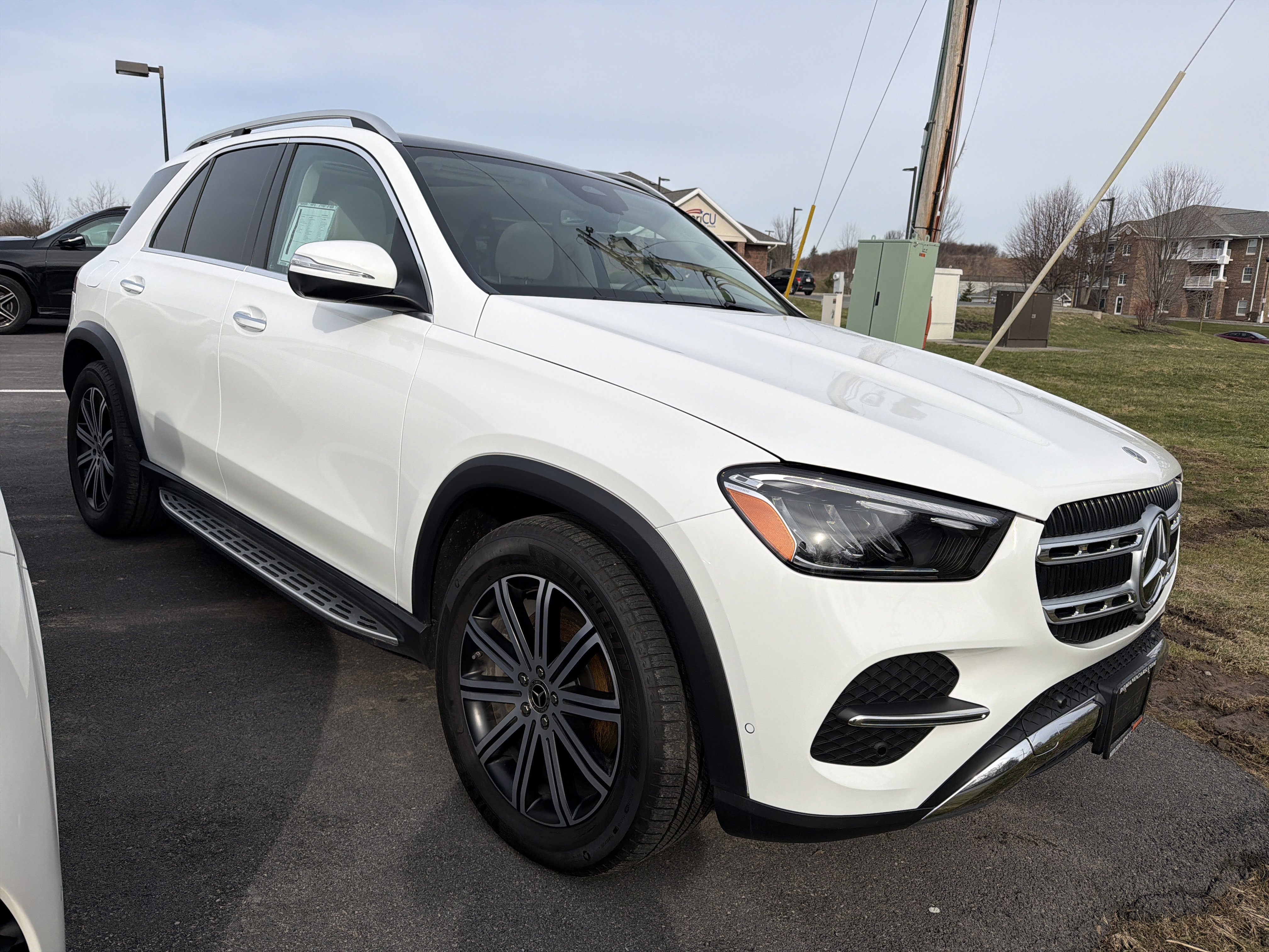 Certified 2024 Mercedes-Benz GLE 450 4MATIC image 2