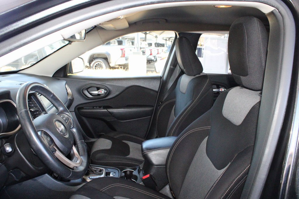 Used 2014 Jeep Cherokee Latitude image 6