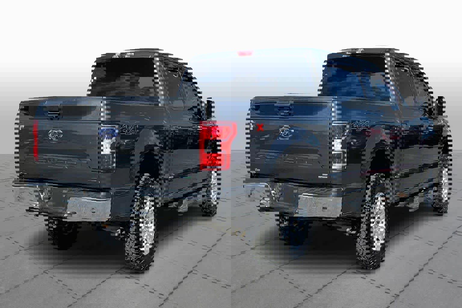 Certified 2019 Ford F150 XLT w/ Trailer Tow Package image 12