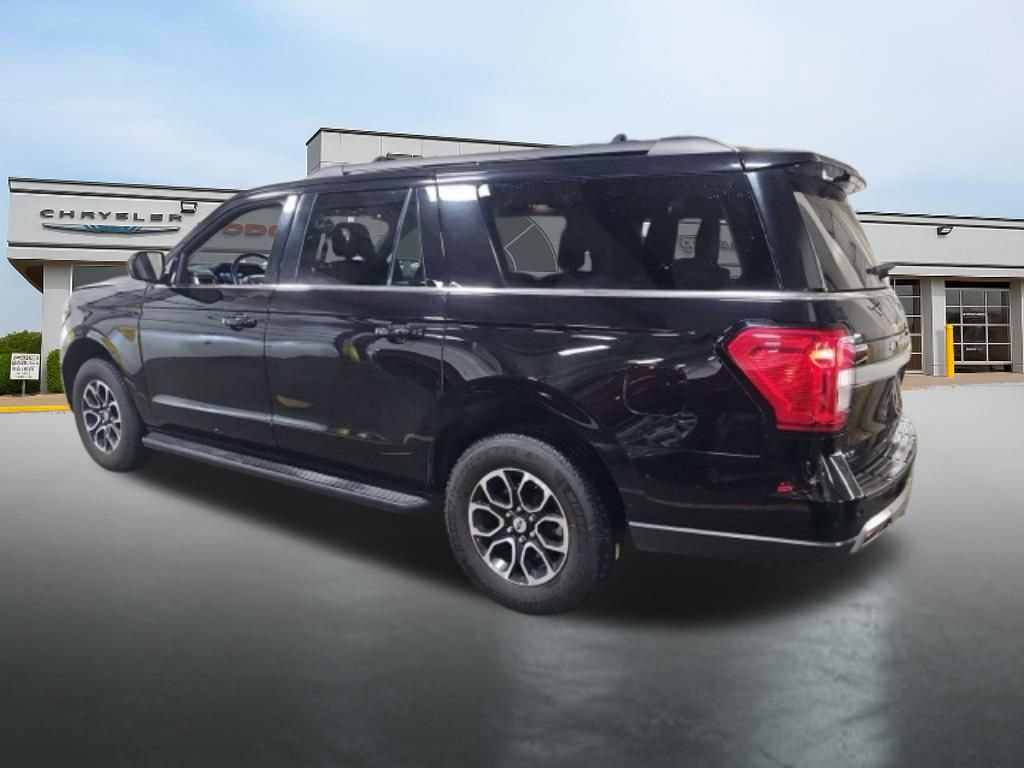 Used 2024 Ford Expedition Max XLT image 4