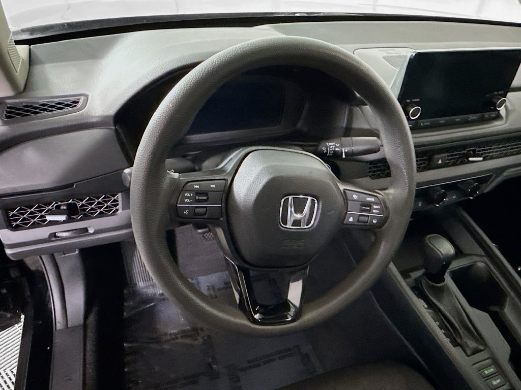 Used 2023 Honda Accord EX image 19