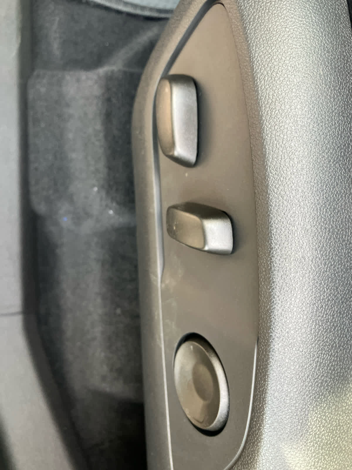 New 2026 Chevrolet Traverse LT w/ Enhanced Driving Package image 11