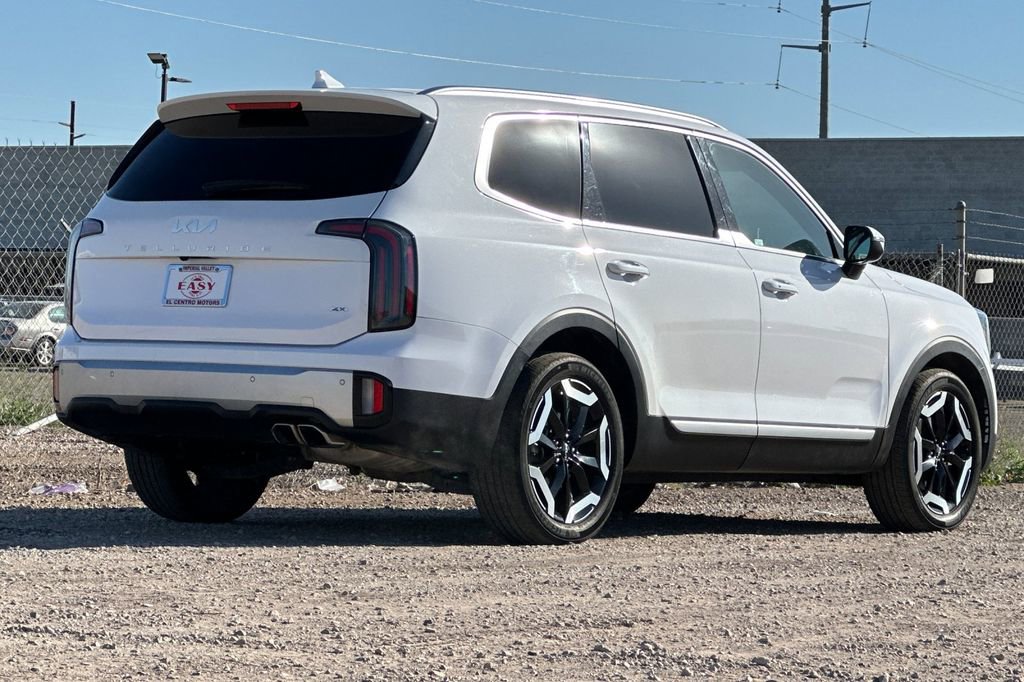 Used 2024 Kia Telluride EX image 4