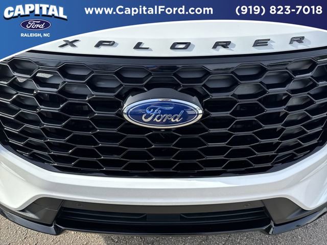 Certified 2025 Ford Explorer ST-Line w/ Premium Package AWD/4WD image 10