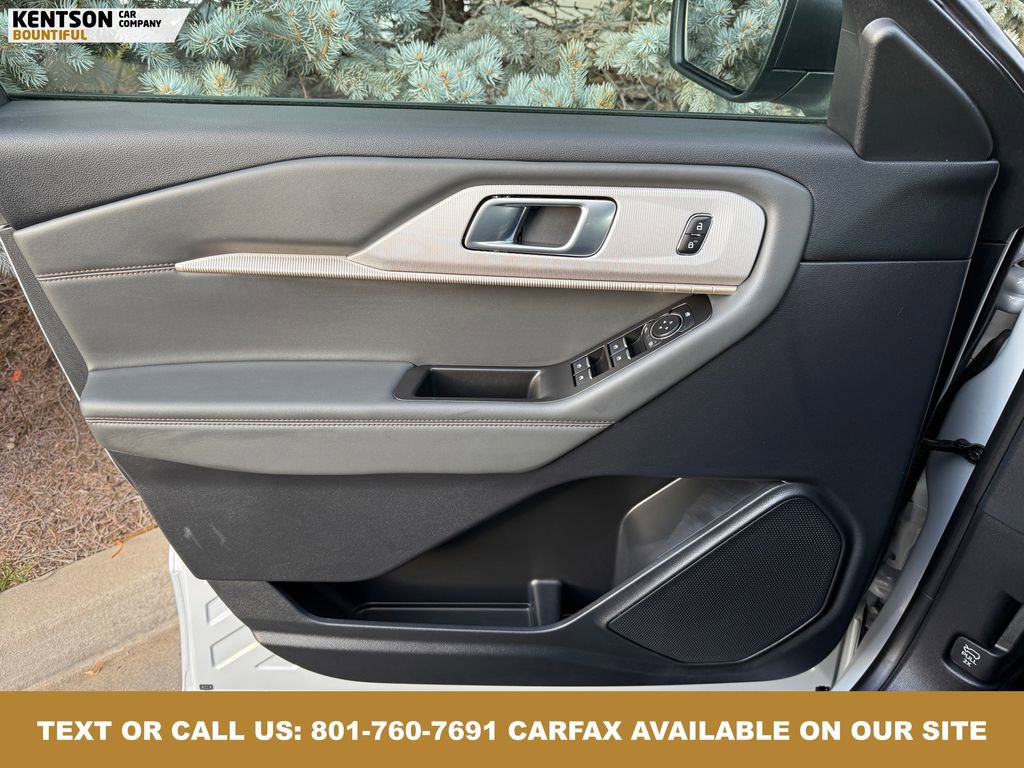 Used 2025 Ford Explorer Active image 16