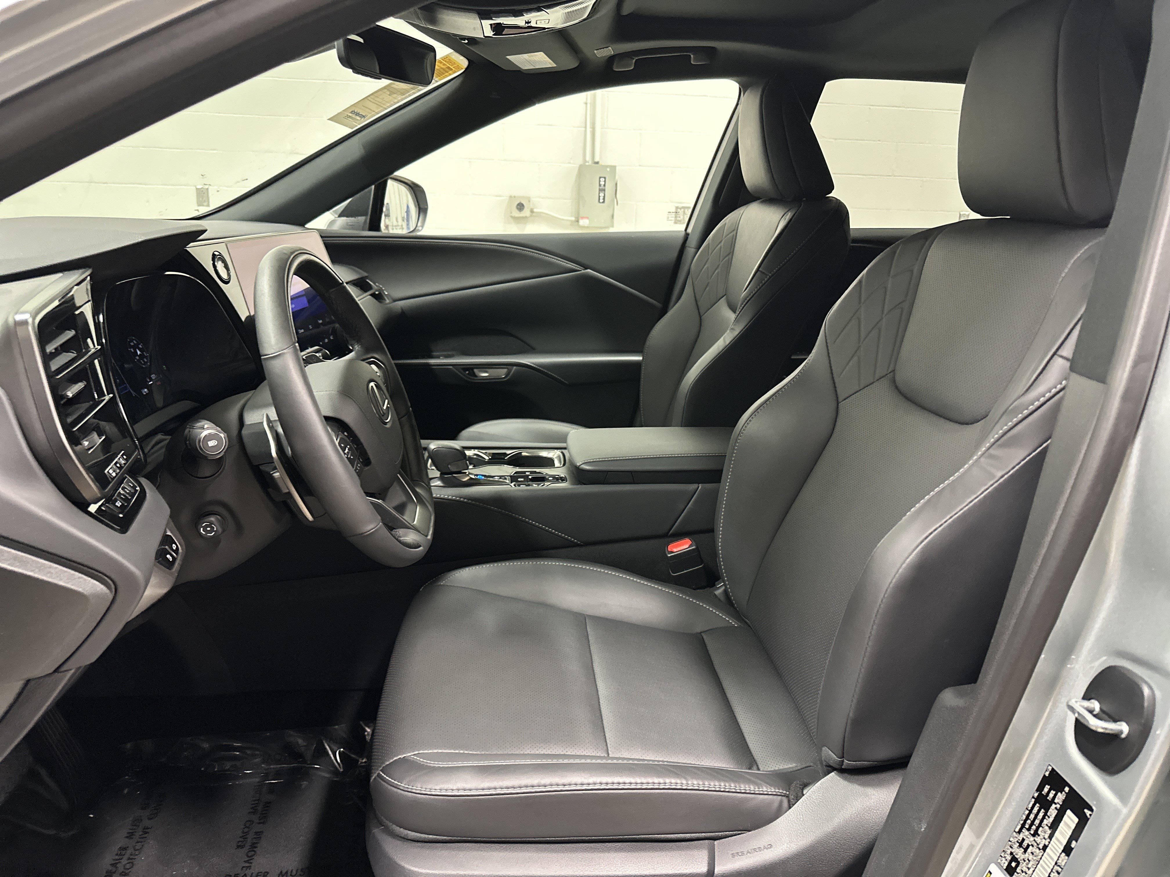 Certified 2026 Lexus RX 350h w/ Accessory Package (Z1) AWD/4WD image 16