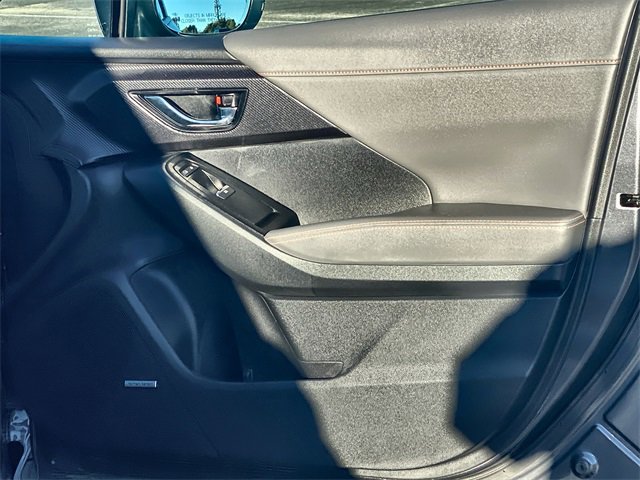 Used 2024 Subaru Crosstrek 2.5i Limited w/ Crosstrek Mirror Package image 32