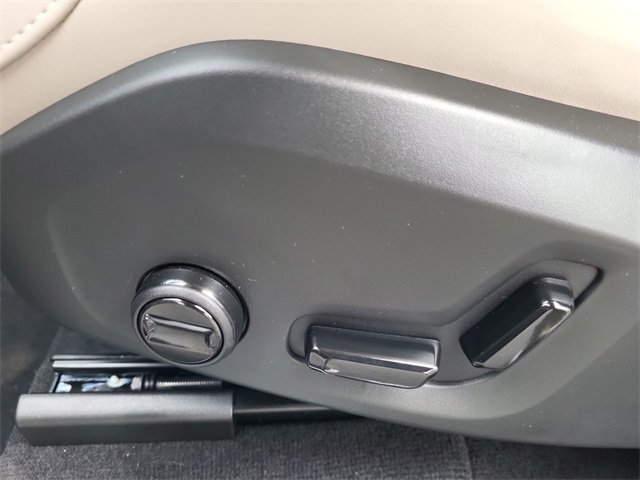 New 2026 Volvo XC90 T8 Plus image 12