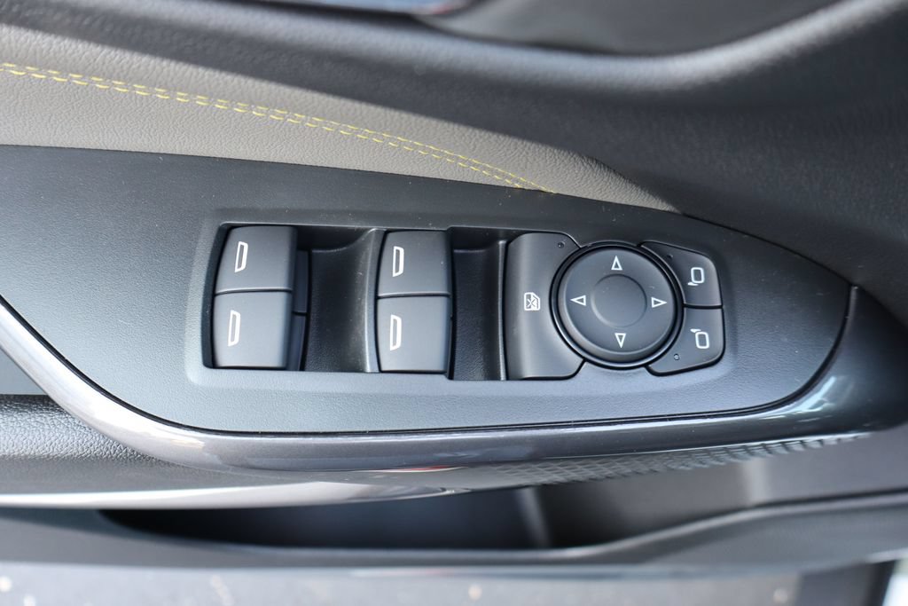 New 2026 Chevrolet Trax ACTIV w/ Sunroof Package FWD image 15