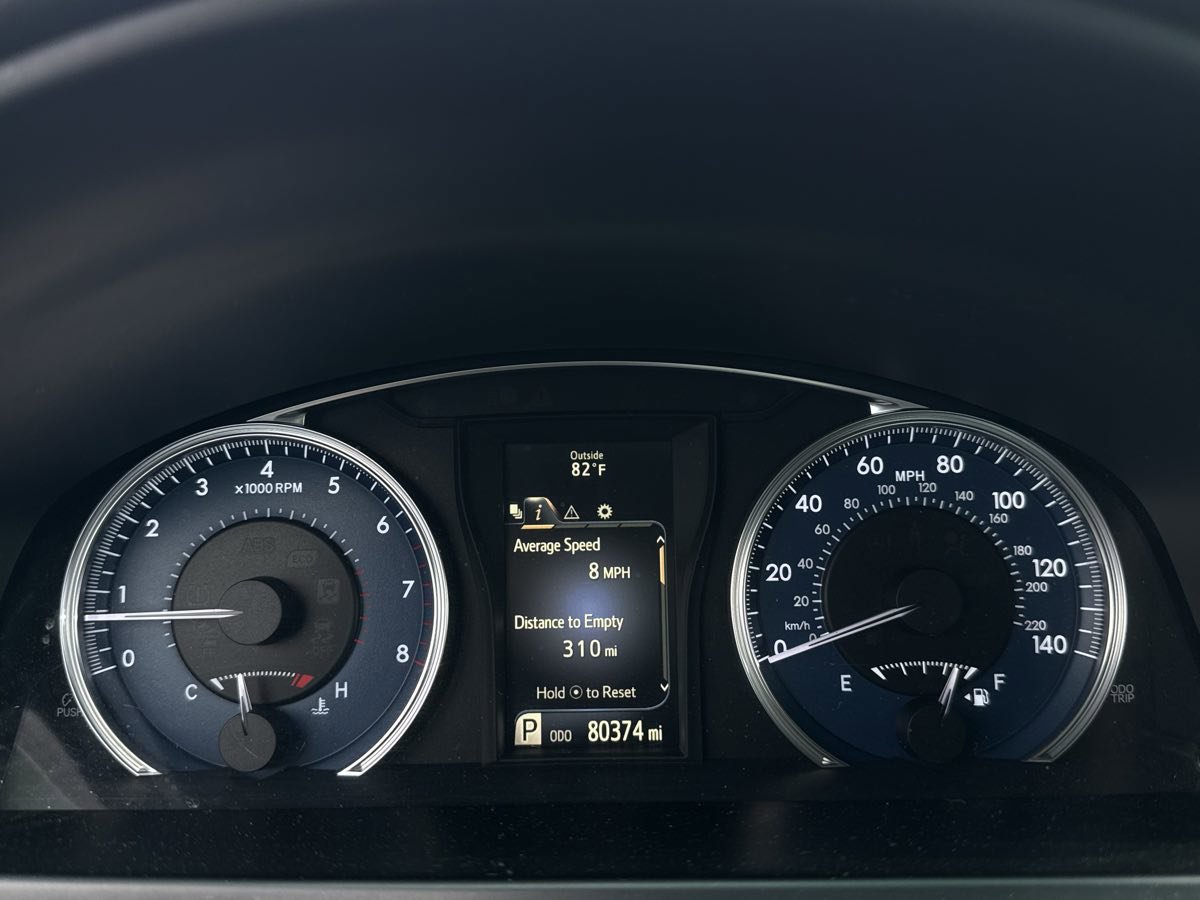 Used 2016 Toyota Camry LE image 10