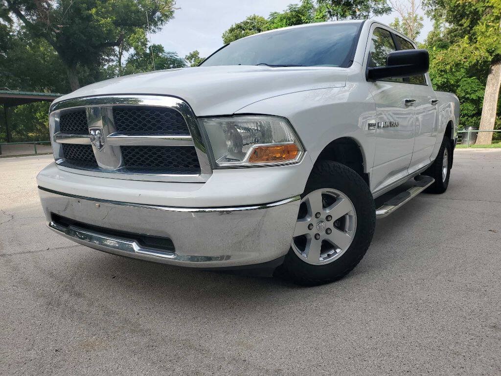 Used 2012 RAM 1500 Classic SLT AWD/4WD image 1