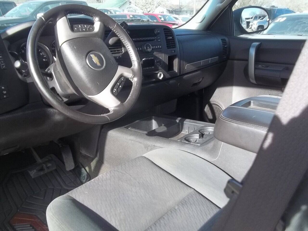 Used 2007 Chevrolet Silverado 1500 LT w/ 2LT Convenience Package AWD/4WD image 7