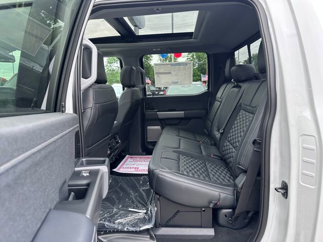 New 2026 Ford F250 Lariat w/ Black Appearance Package AWD/4WD image 8