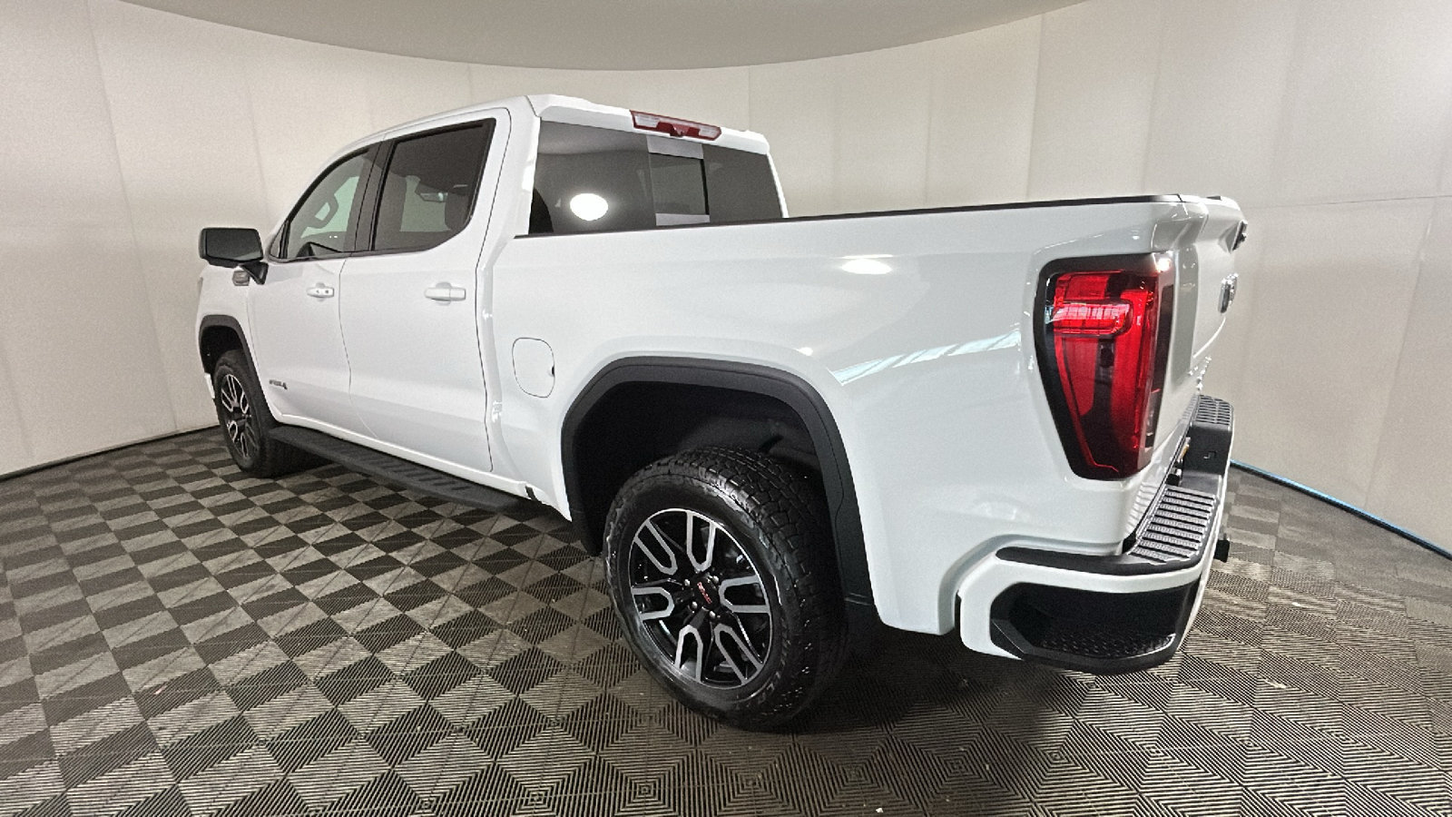 New 2026 GMC Sierra 1500 AT4 w/ AT4 Premium Package AWD/4WD image 5