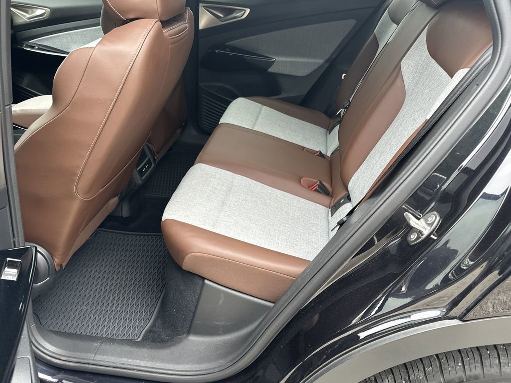 Used 2023 Volkswagen ID.4 Pro image 21