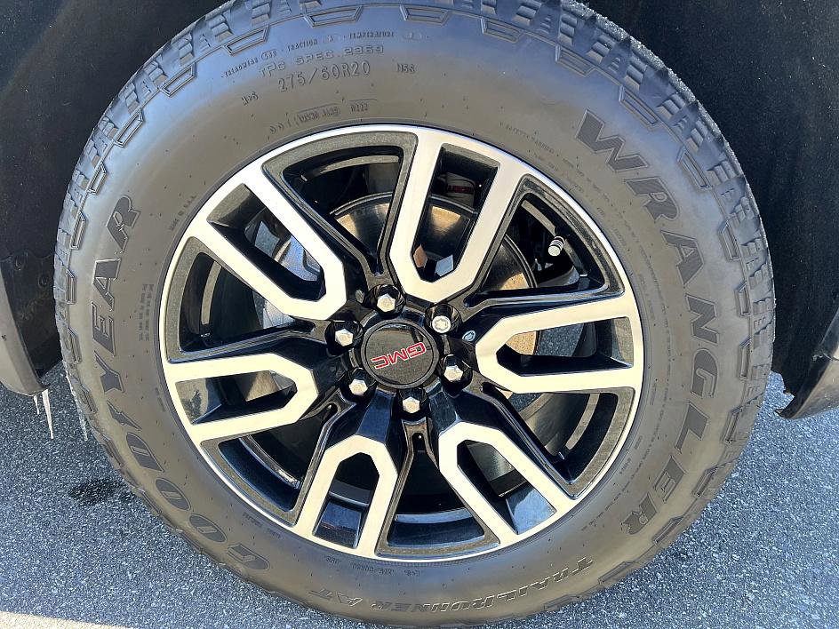 Used 2022 GMC Sierra 1500 AT4 w/ AT4 Premium Package image 12