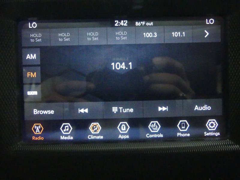 Used 2021 Jeep Gladiator Rubicon w/ Cold Weather Group AWD/4WD image 10