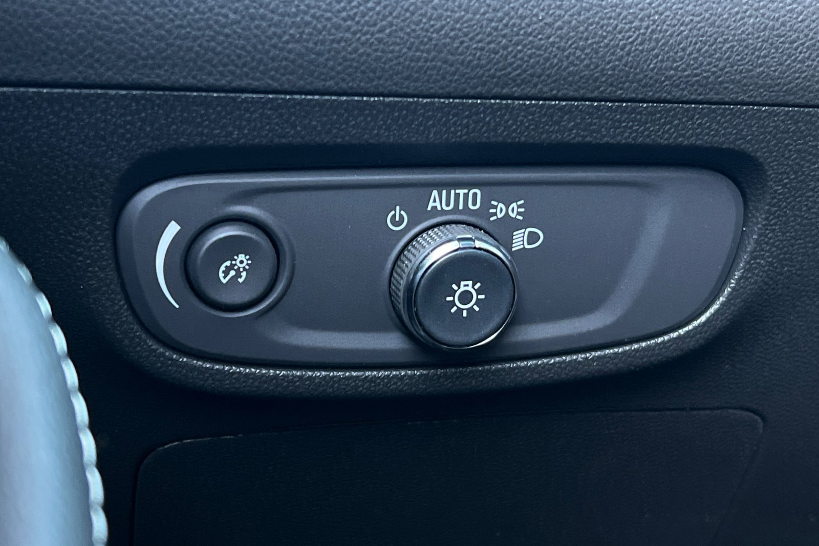 Used 2026 Buick Encore GX Preferred w/ Comfort Package FWD image 39