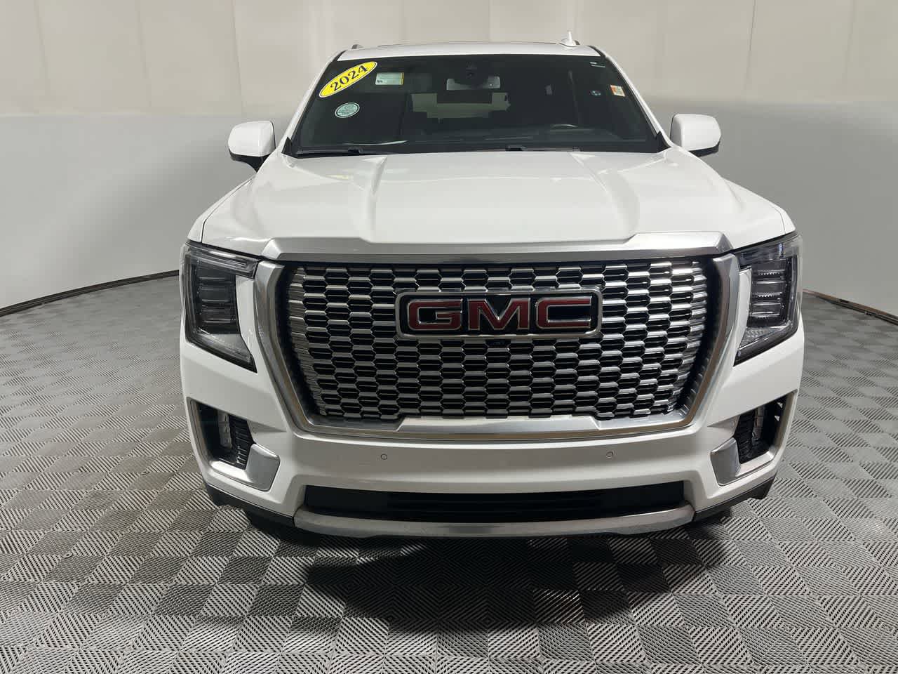 Used 2024 GMC Yukon Denali image 3