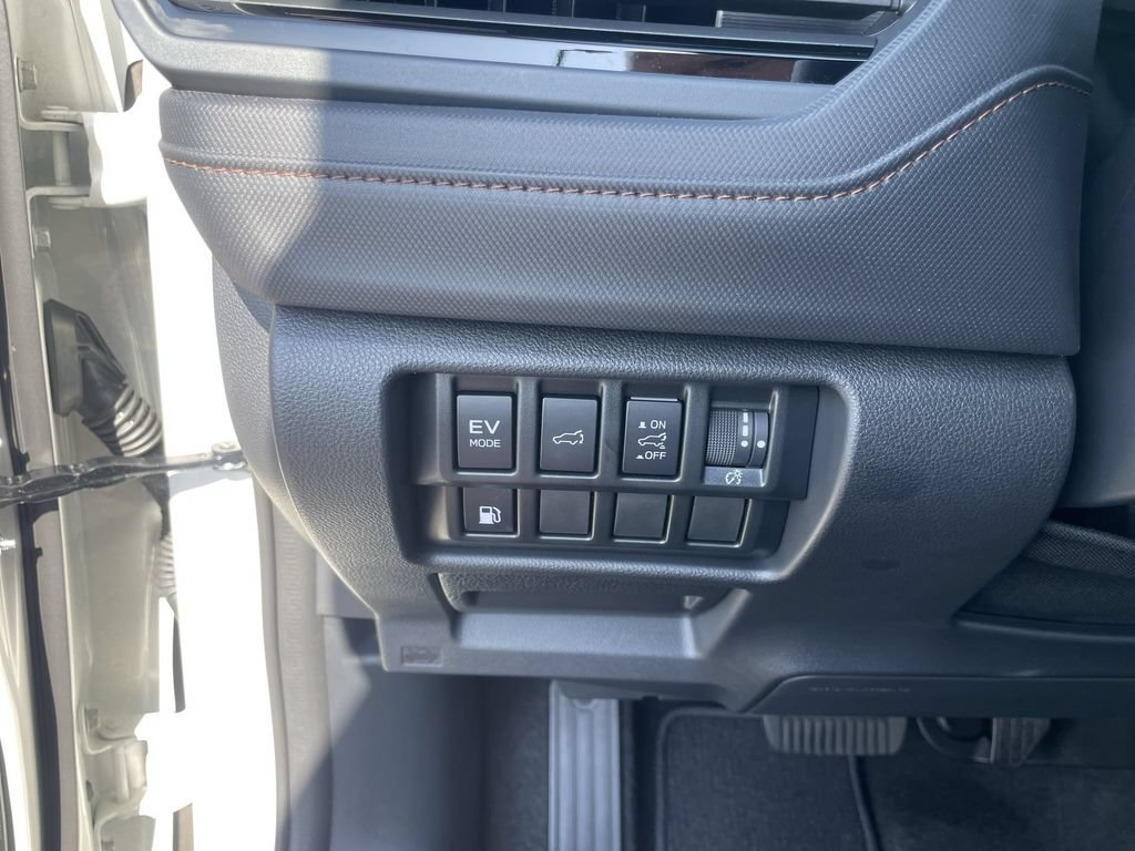 Used 2025 Subaru Forester Touring w/ Protection Package (1PH) AWD/4WD image 20
