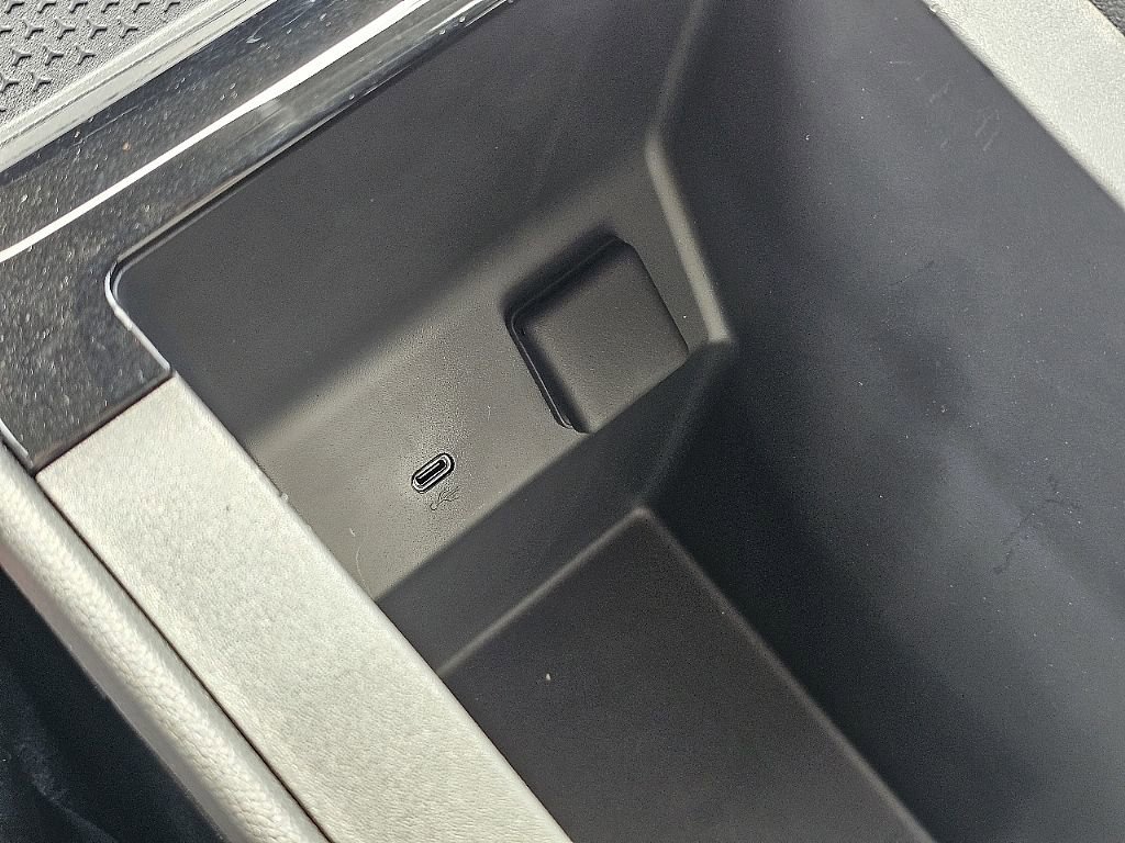 Used 2025 Chevrolet Blazer EV LT image 33