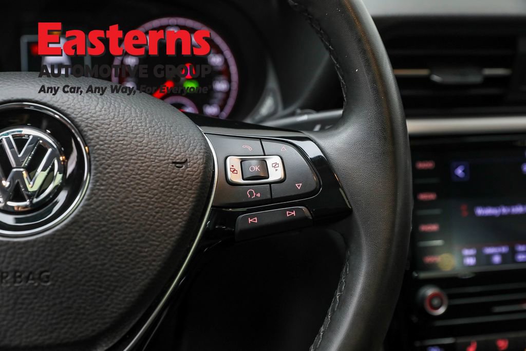 Used 2022 Volkswagen Passat 2.0T SE image 16