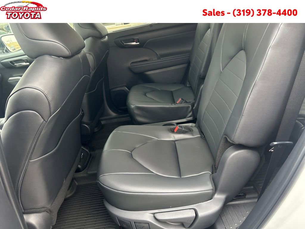 New 2026 Toyota Highlander XLE image 21