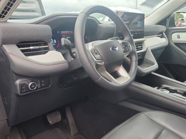 Certified 2025 Ford Explorer Active w/ Active Comfort Package RWD image 7