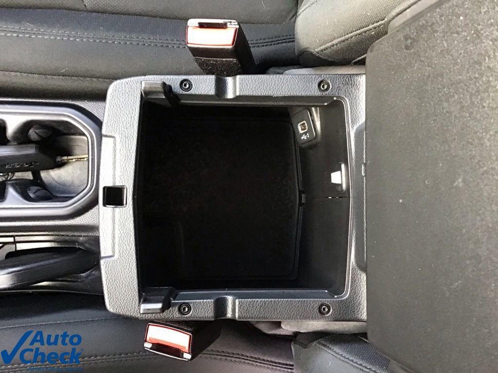 Used 2022 Jeep Wrangler Unlimited Sahara w/ Cold Weather Group image 38