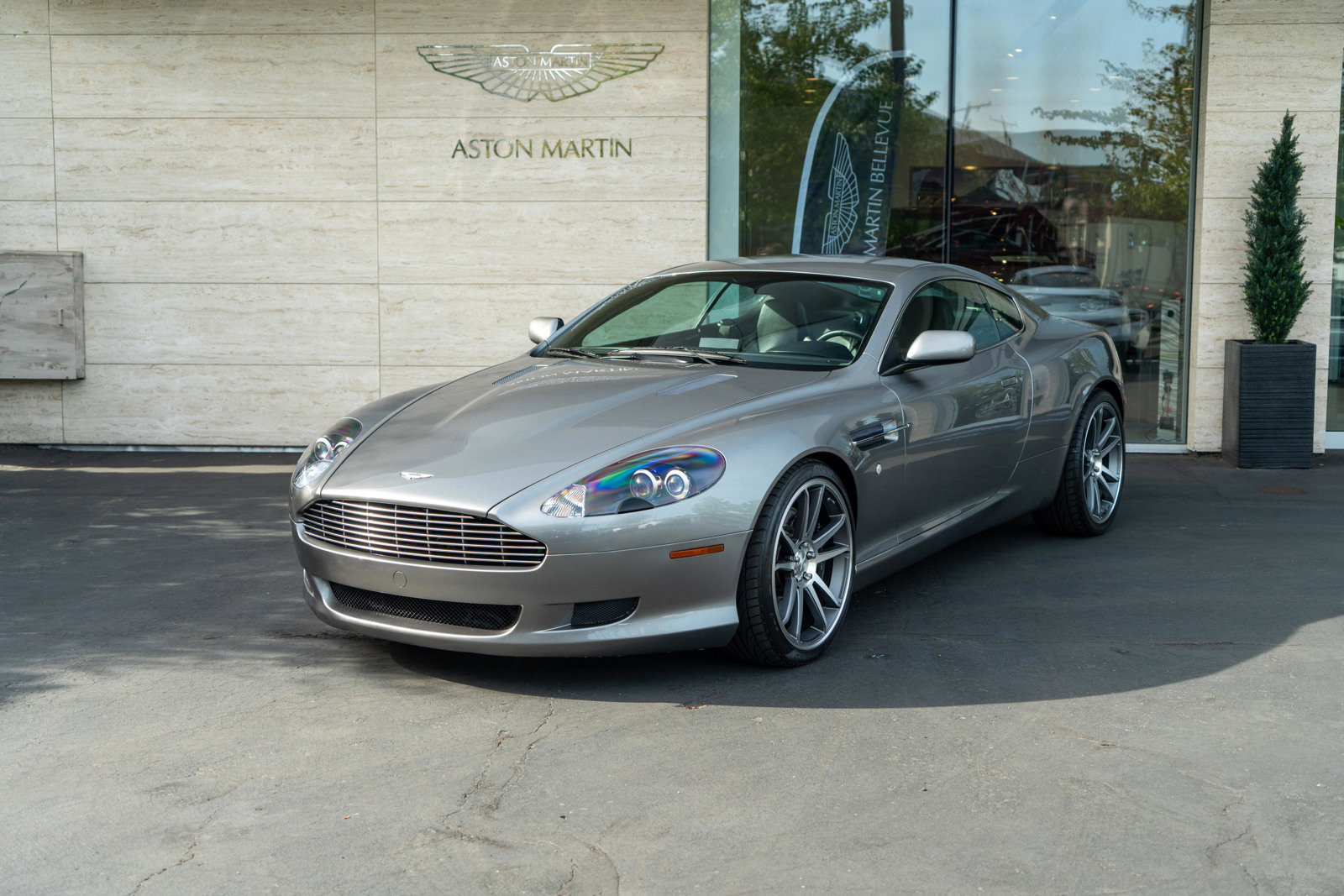 Used 2006 Aston Martin DB9 Coupe RWD image 41
