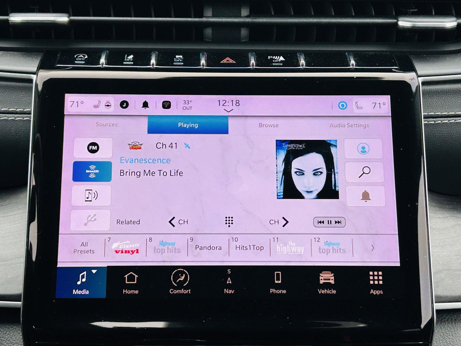 Used 2022 Jeep Grand Cherokee L Limited w/ Luxury Tech Group II image 26