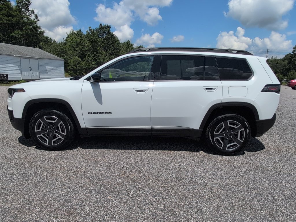 Used 2026 Jeep Cherokee Limited AWD/4WD image 3