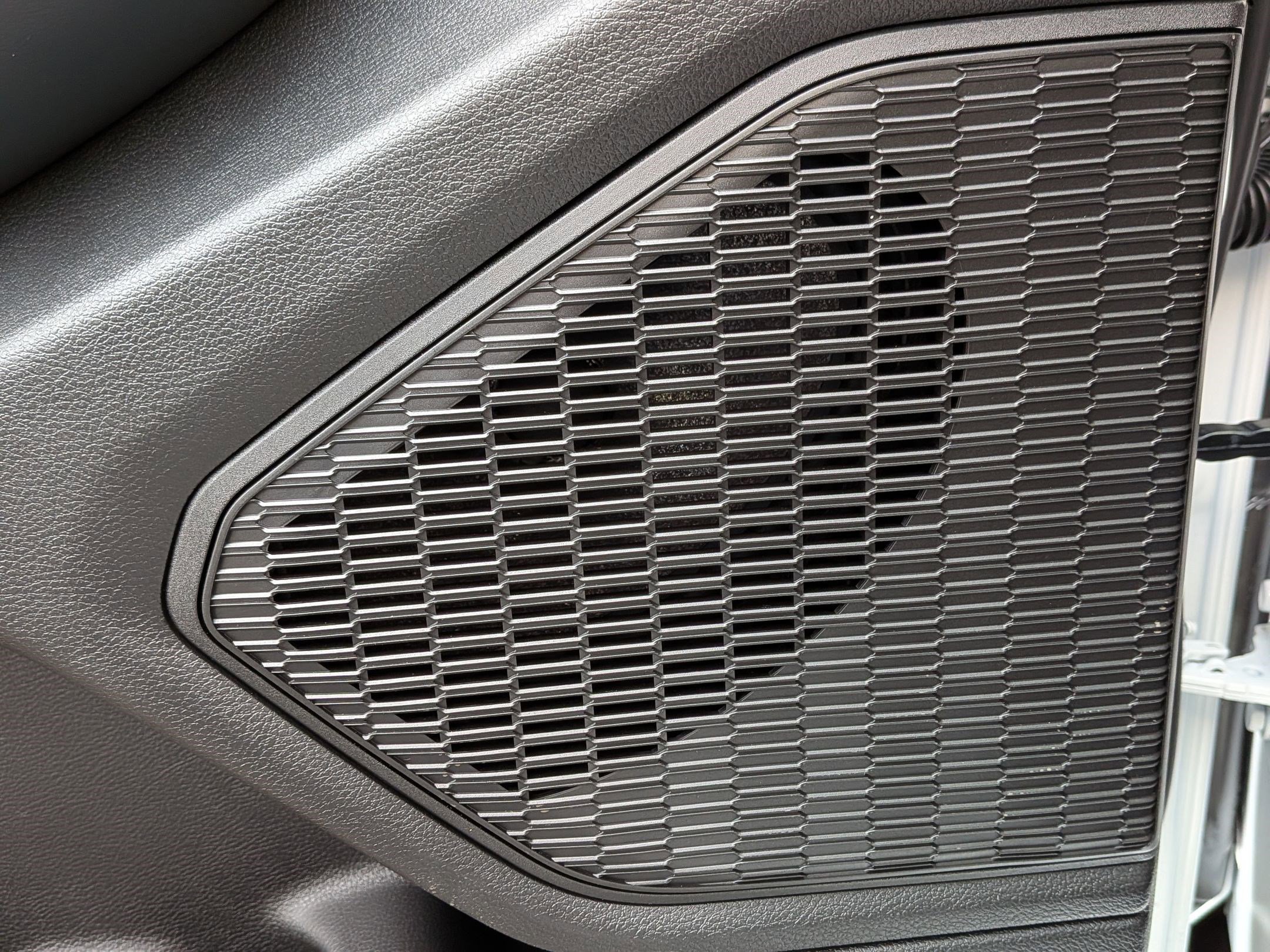 New 2025 Jeep Grand Cherokee Limited w/ Black Appearance Package image 14