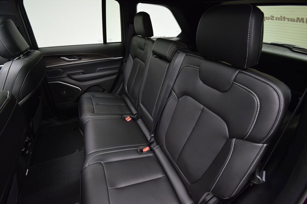 New 2026 Jeep Grand Cherokee Limited image 35