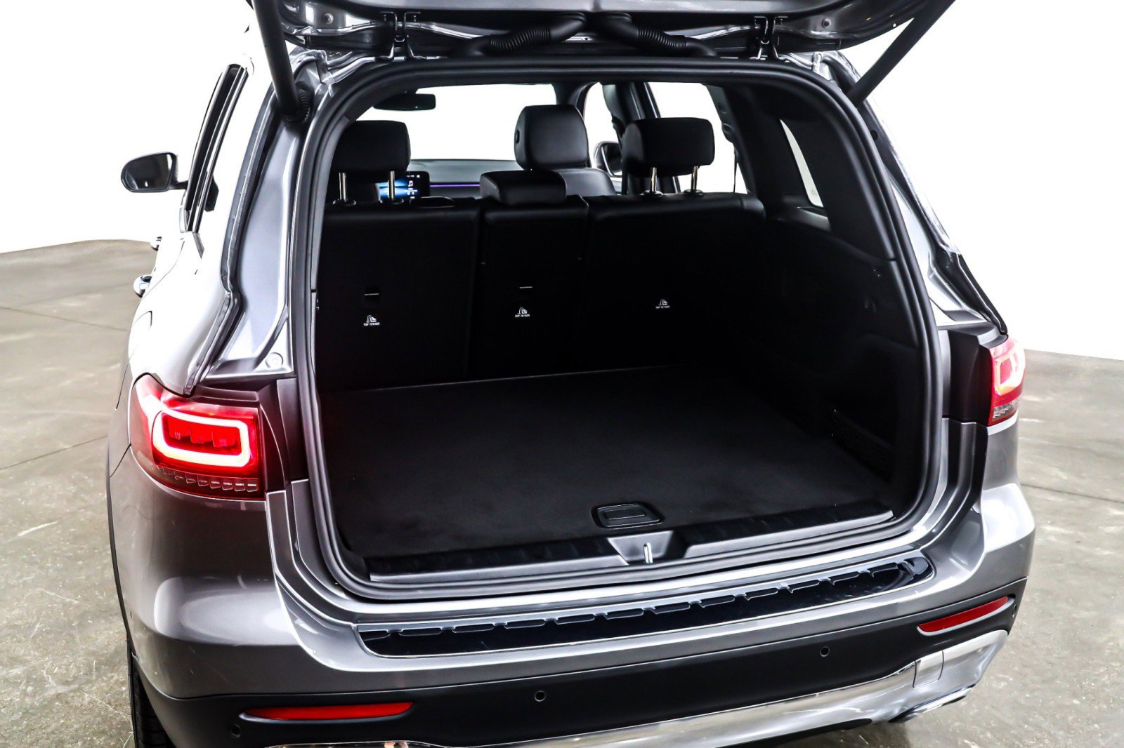 Used 2022 Mercedes-Benz GLB 250 4MATIC image 22