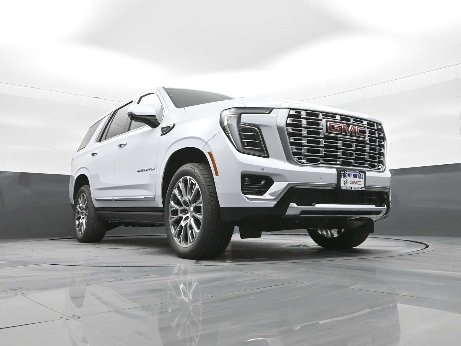 New 2026 GMC Yukon Denali w/ Sun & Power Step Package AWD/4WD image 38