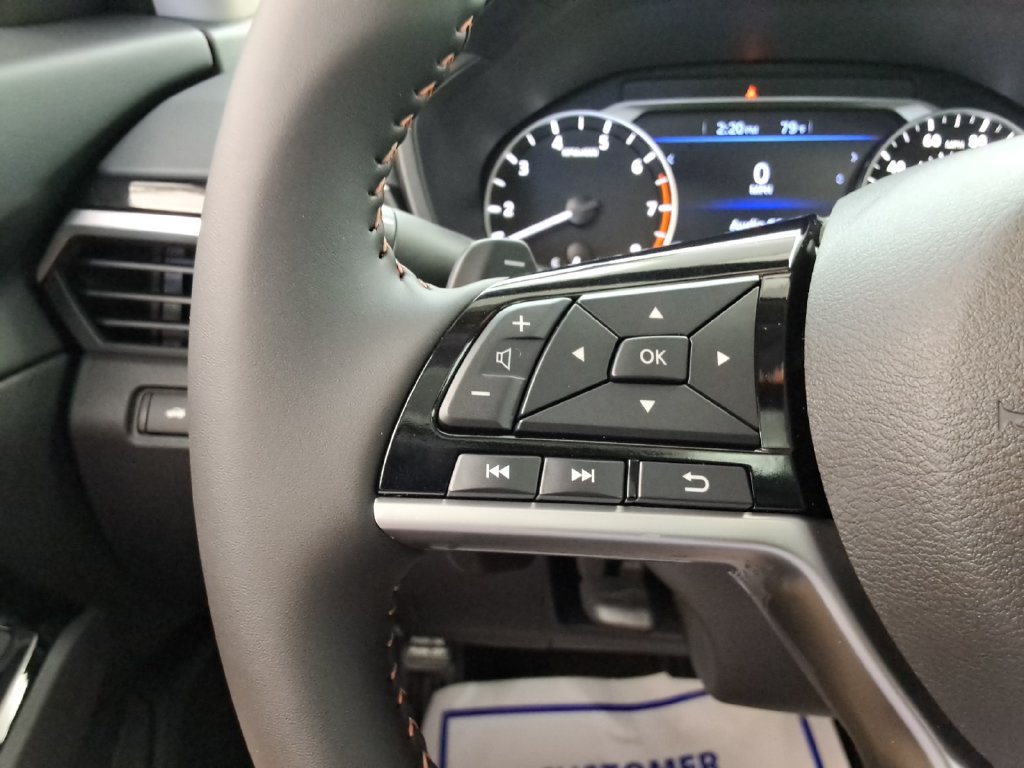 Used 2025 Nissan Altima 2.5 SR w/ SR Premium Package FWD image 25